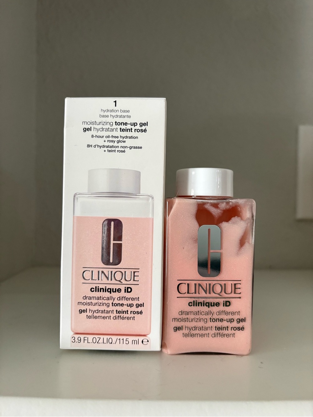 Clinique Moisturizing Tone-Up Gel - Pink